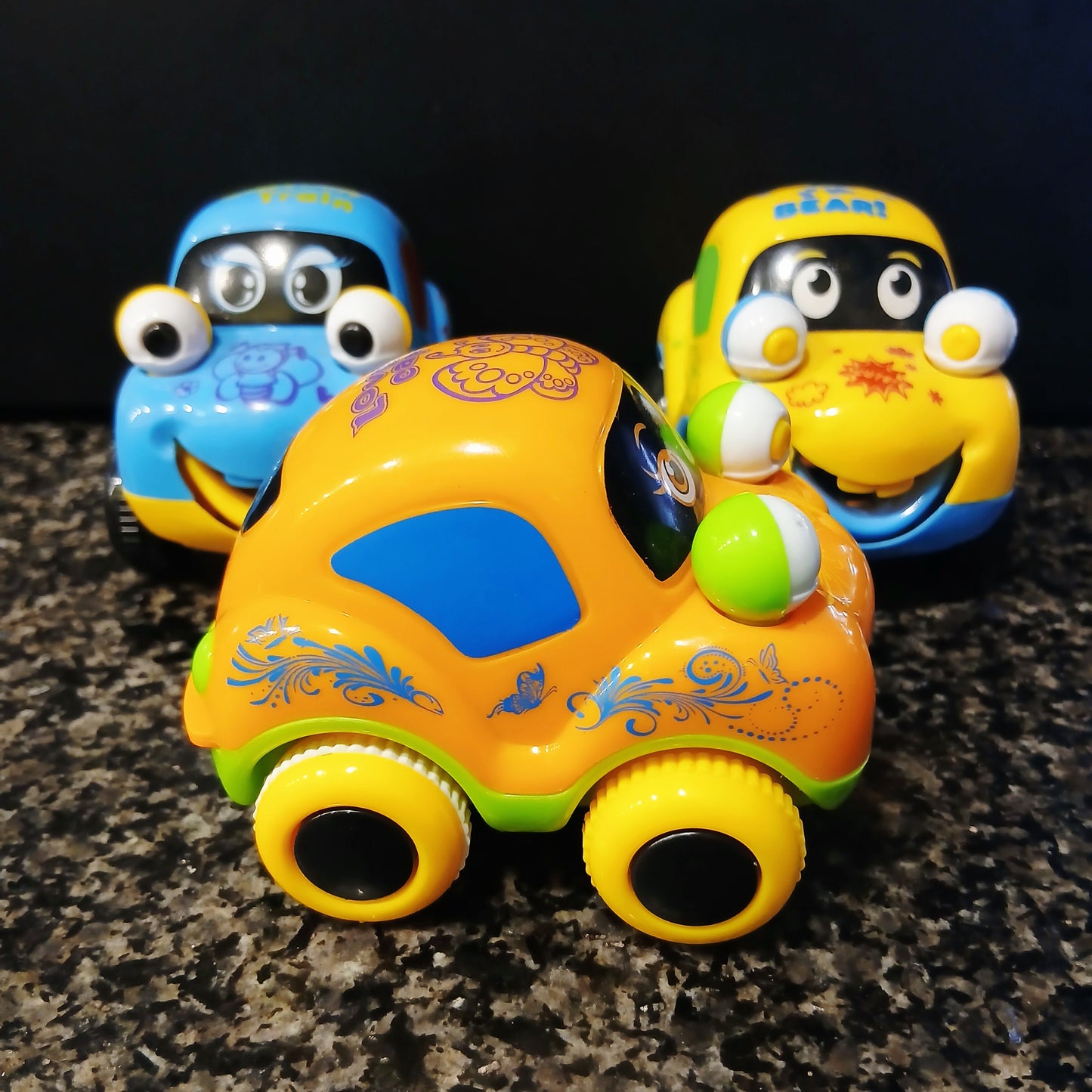 High Quality Naughty Smiling Toy Car Go Friction for kids