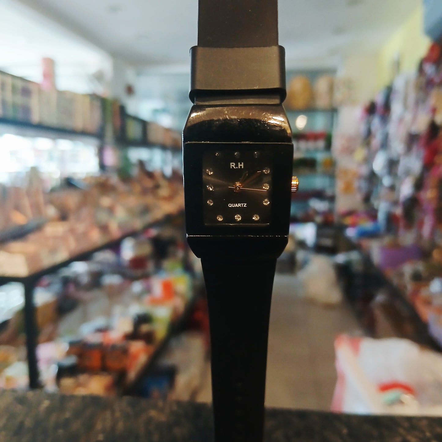 Upgrade Your Style with Our Vibrant Ladies Watch – Available in Stunning Colors!