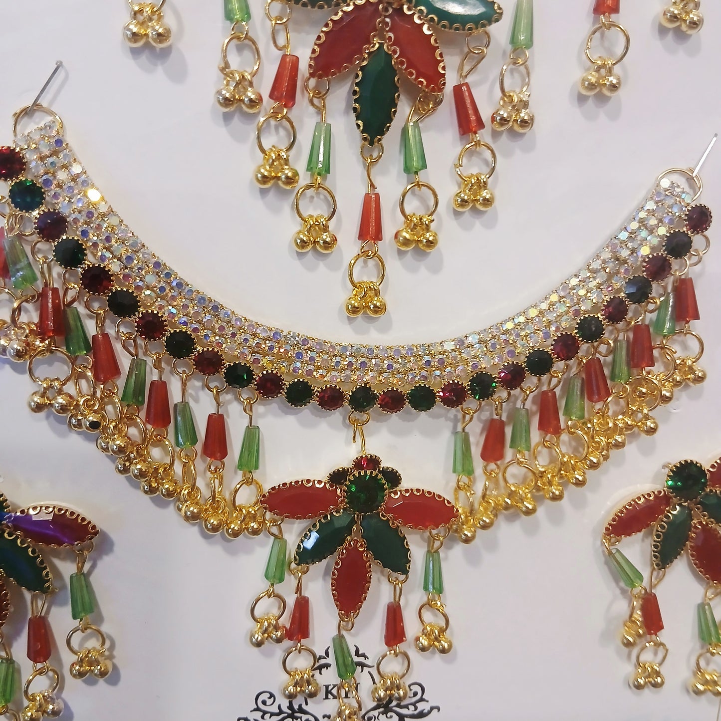 Royal Maroon & Emerald Pearl Set – Elegant Necklace, Bindiya & Earrings for Women