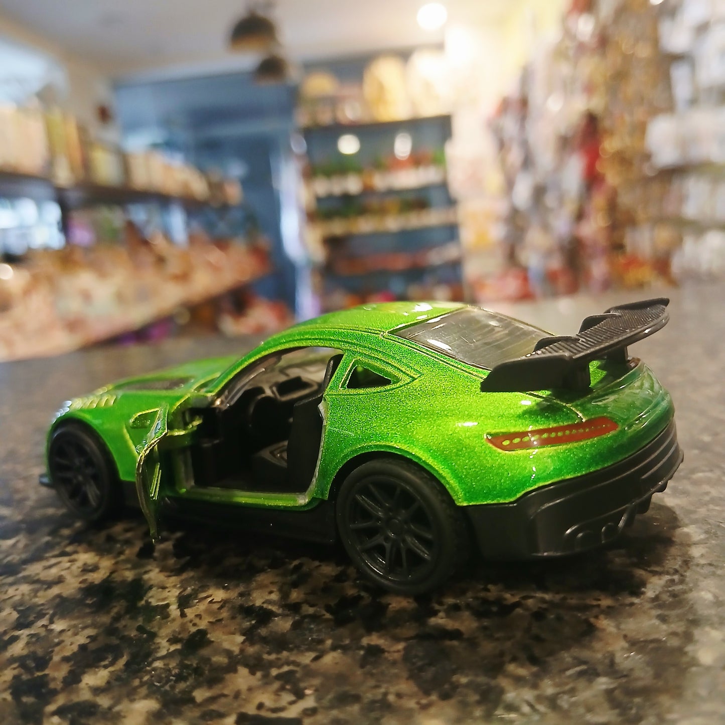 Emerald Speedster – Metallic Green Racing Car Toy with Working Doors (Alloy Pull-Back Action)