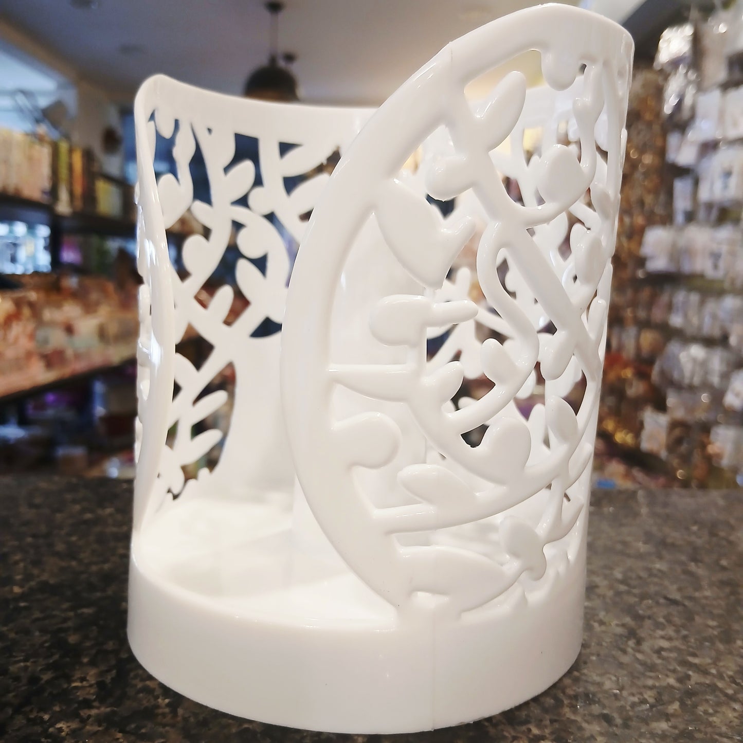 Blossom Chic Floral Tissue Box Cover – Elegant Holder for Bathroom, Kitchen & Living Room