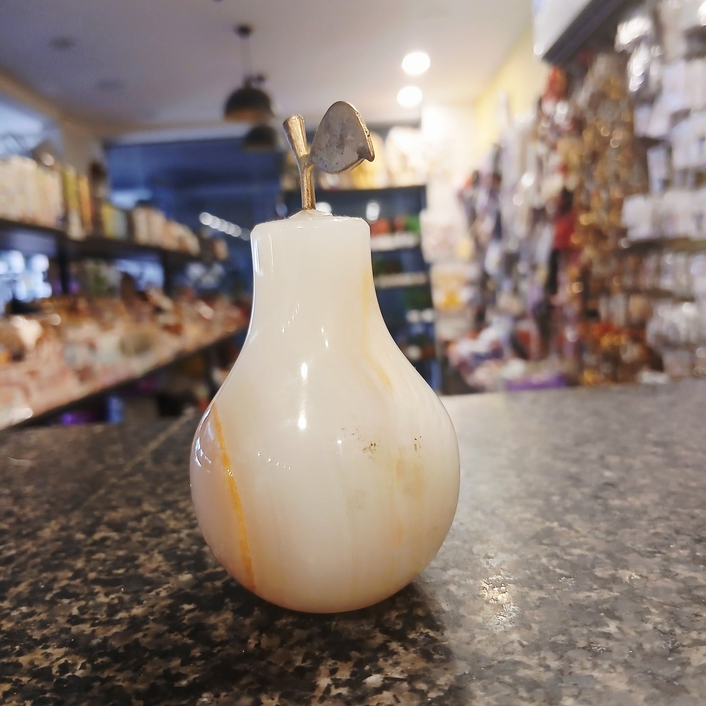 Elegant Marble Apple & Pear Decoration Piece – Handcrafted Decorative Paperweights / Desk Decor