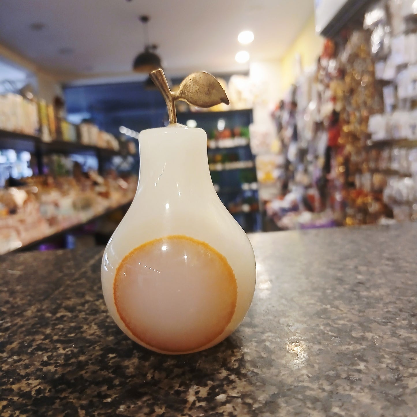 Elegant Marble Apple & Pear Decoration Piece – Handcrafted Decorative Paperweights / Desk Decor