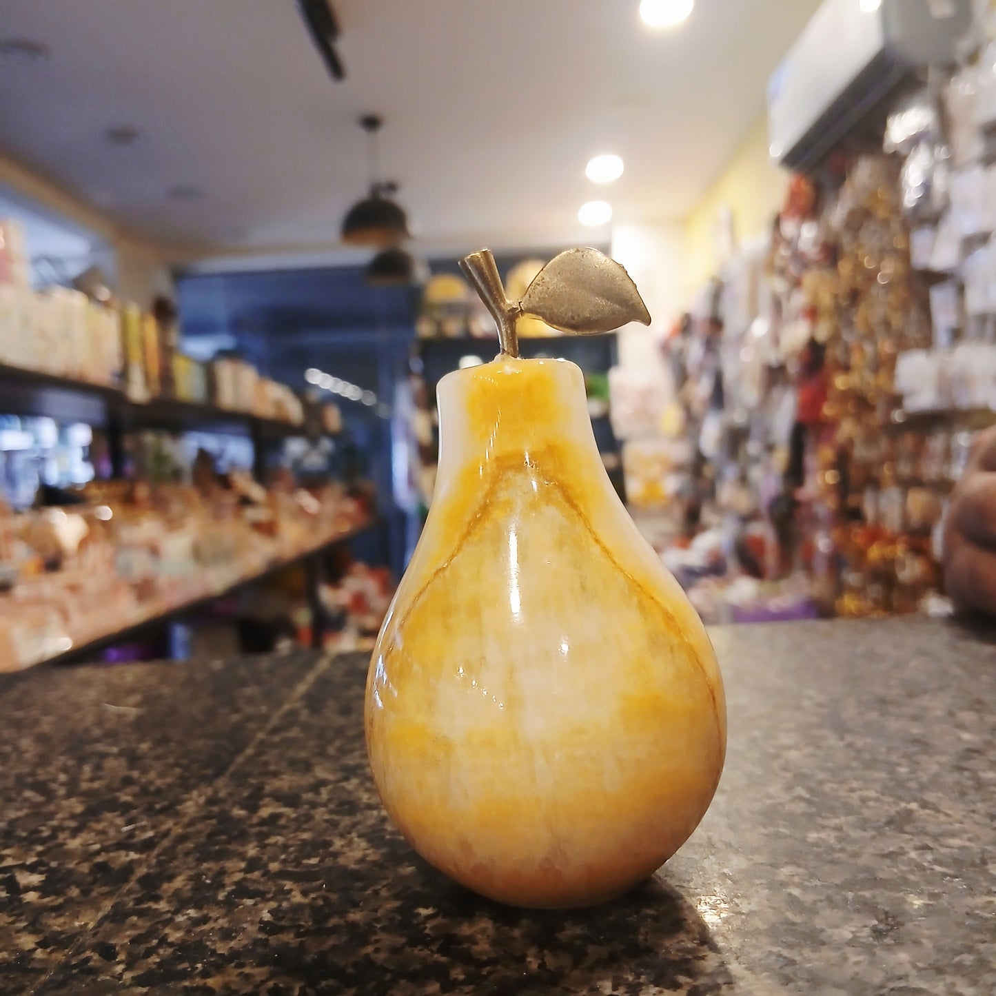Elegant Marble Apple & Pear Decoration Piece – Handcrafted Decorative Paperweights / Desk Decor