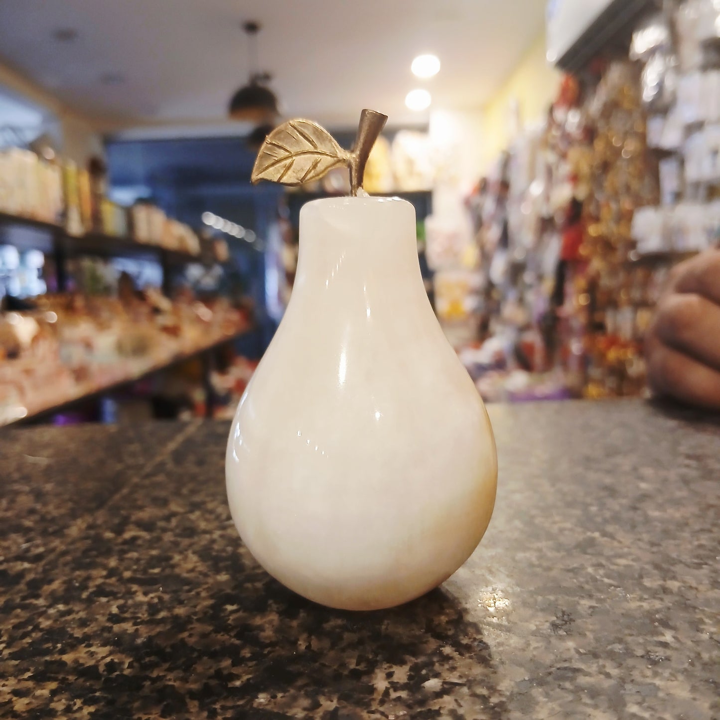 Elegant Marble Apple & Pear Decoration Piece – Handcrafted Decorative Paperweights / Desk Decor