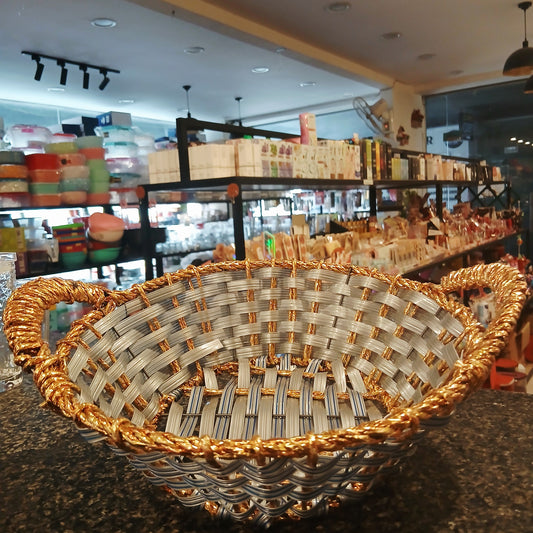 Handcrafted Luxury Gift Basket – Elegant Customized Present for All Occasions